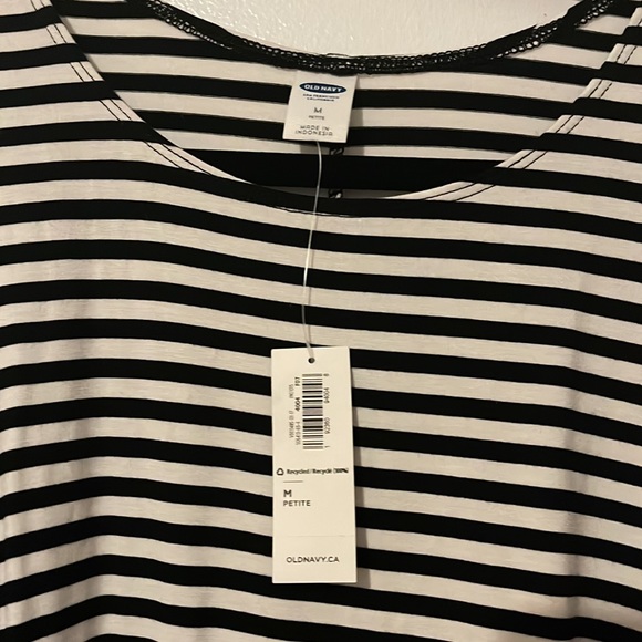 Old Navy casual sleeveless dress. - Picture 2 of 3